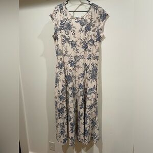 Ralph Lauren Dress/ Fits like an XL